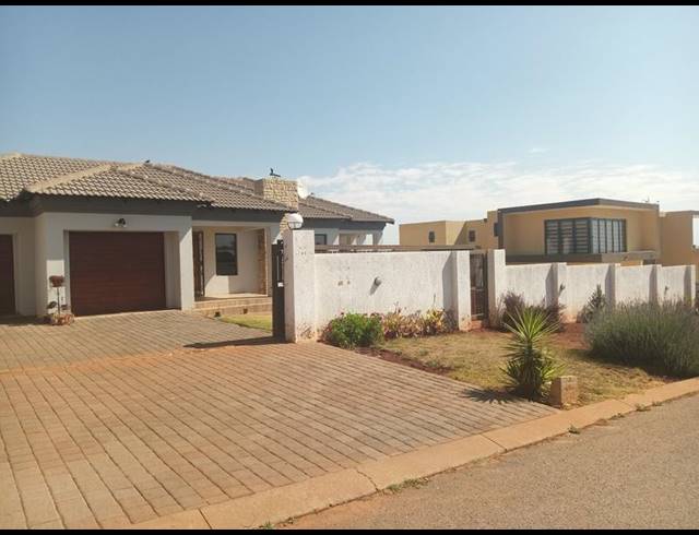 3 BEDROOM HOUSE FOR SALE IN ELANDSFONTEIN